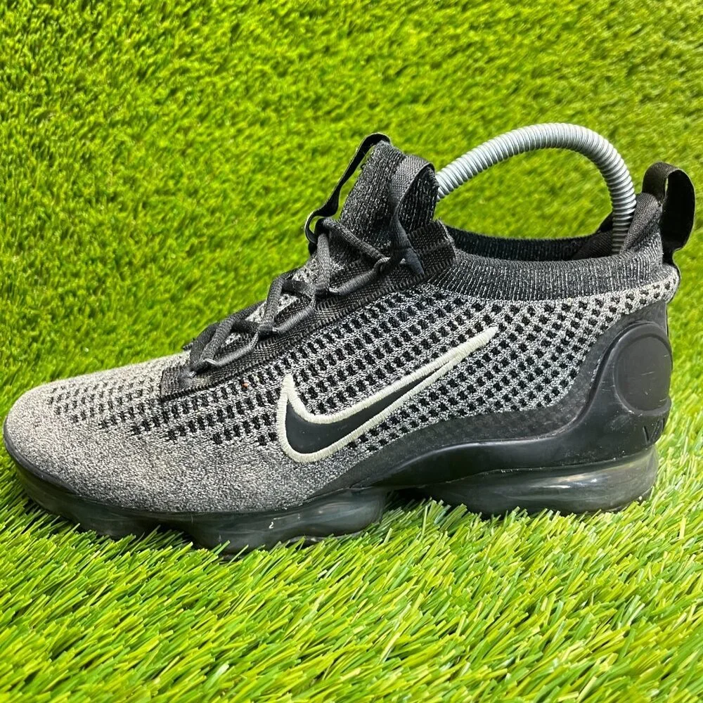Nike Air VaporMax 2021 Flyknit Oreo Boys‎ Size 6Y Black Walking Shoes Sneakers